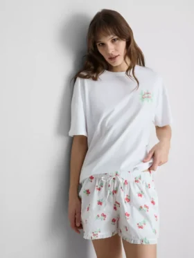 Blusa de pijama con estampado gráfico