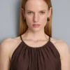 Blusa trapecio con cuello halter texturizada