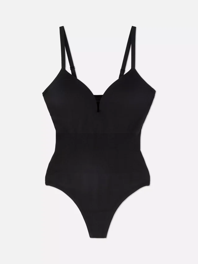 Body tipo tanga con copas