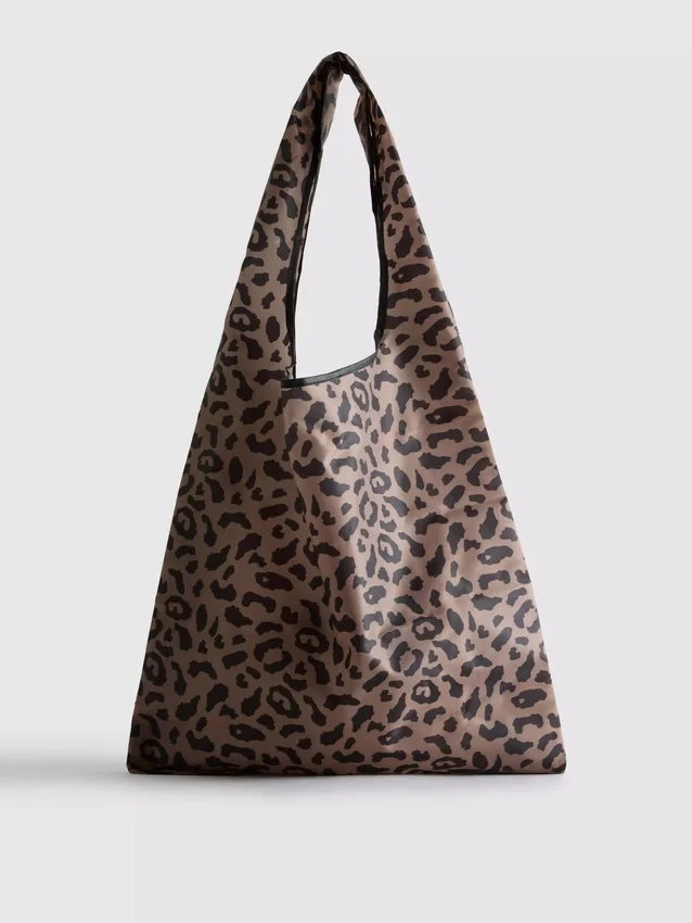 Bolsa de mano plegable y reutilizable
