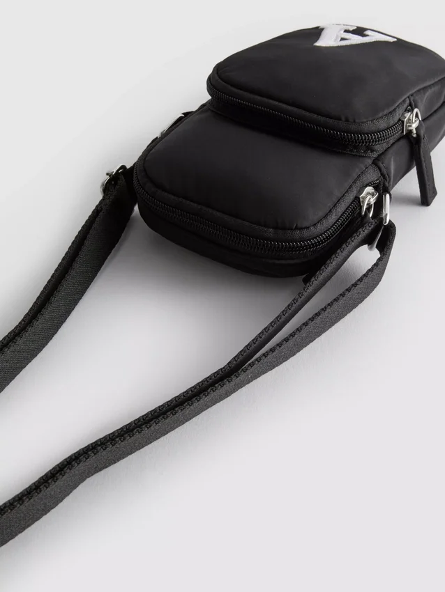 Bolsa para celular con iniciales