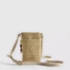 Bolsa para celular tejida con cuentas