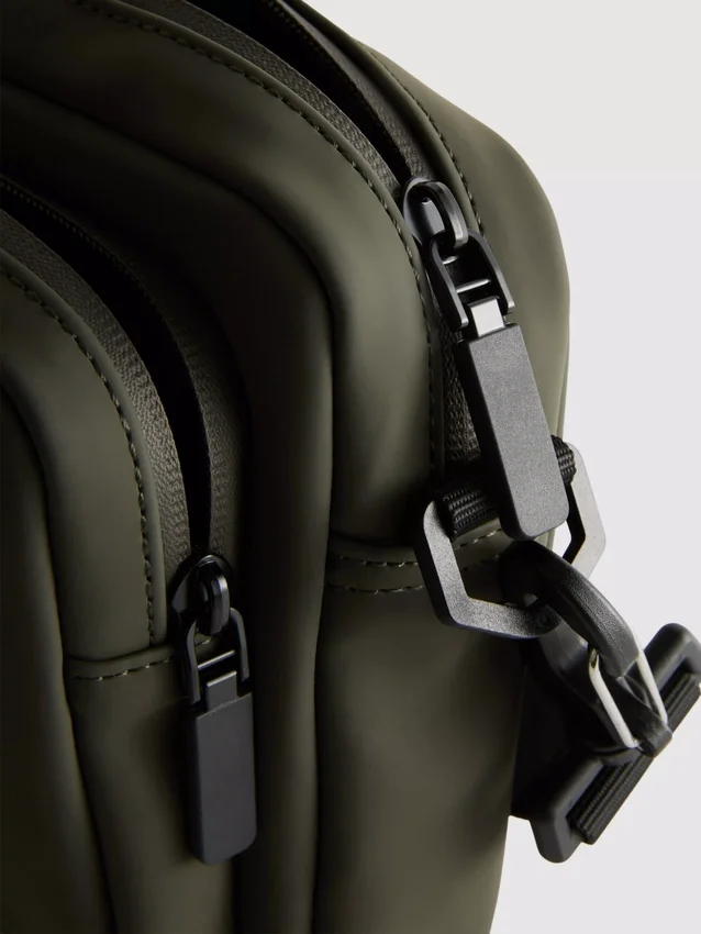 Bolso cruzado con cremallera