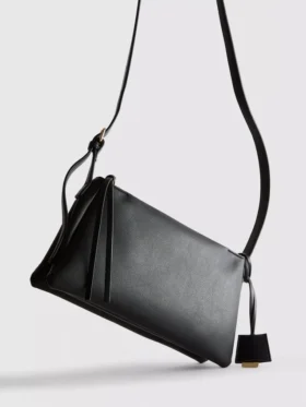Bolso cruzado con doble refuerzo