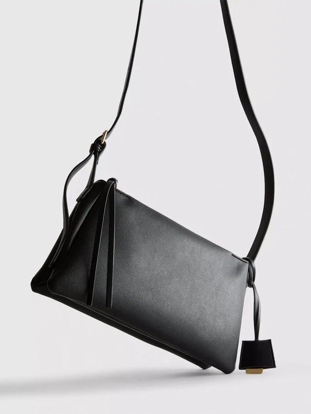 Bolso cruzado con doble refuerzo