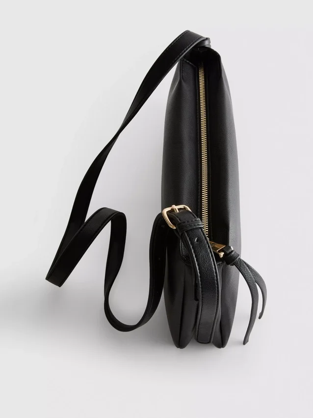 Bolso cruzado con doble refuerzo