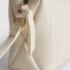 Bolso cruzado con efecto tejido