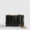 Bolso cruzado con solapa
