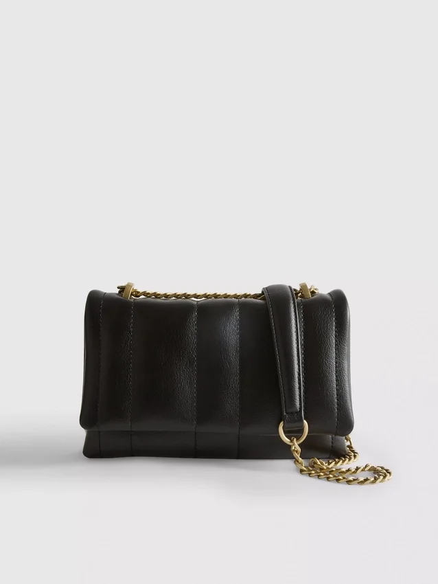 Bolso cruzado con solapa