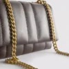 Bolso cruzado con solapa