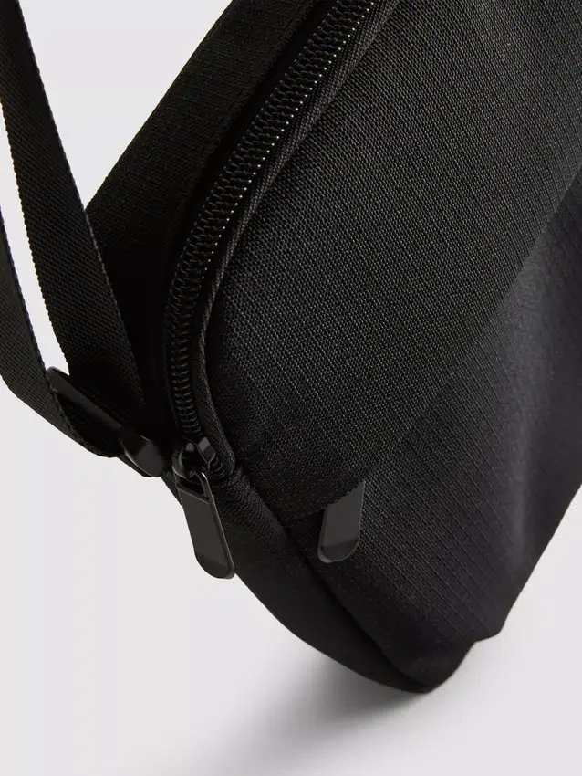 Bolso cruzado esencial