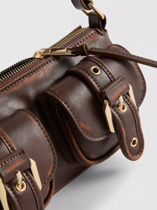 Bolso de hombro con bolsillo con hebilla