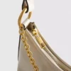 Bolso de hombro con cadena