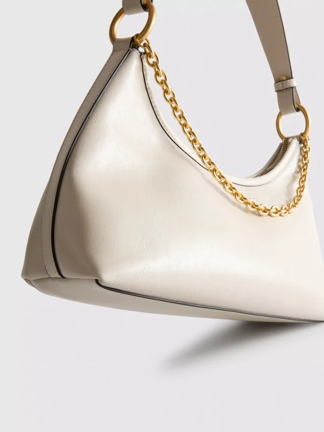 Bolso de hombro con cadena
