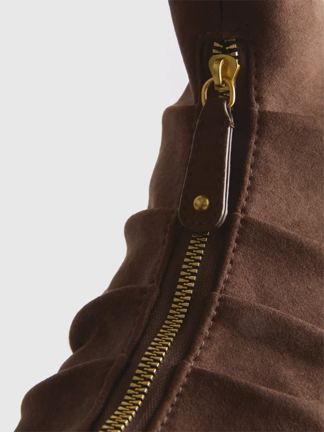 Bolso de hombro con corte redondeado de Paula Echevarría