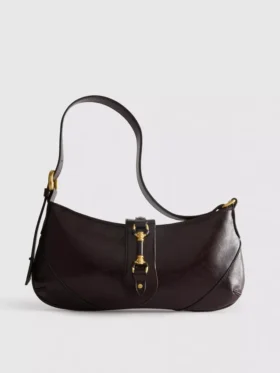 Bolso de hombro con detalles metálicos