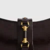 Bolso de hombro con detalles metálicos