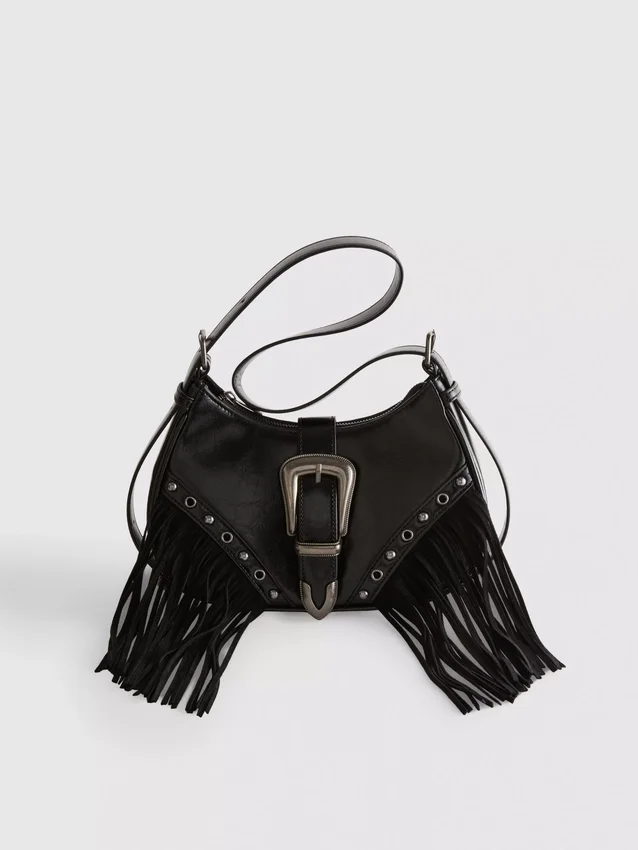 Bolso de hombro con hebilla y flecos