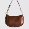Bolso de hombro con tachuelas de imitación de cuero de Paula Echevarría