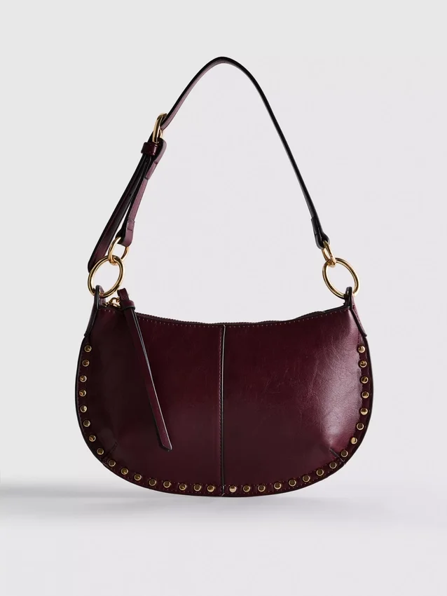 Bolso de hombro con tachuelas de imitación de cuero de Paula Echevarría
