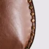 Bolso de hombro con tachuelas de imitación de cuero de Paula Echevarría