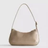 Bolso de hombro curvo de imitación de cuero