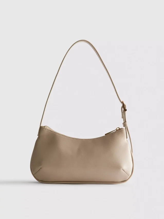 Bolso de hombro curvo de imitación de cuero