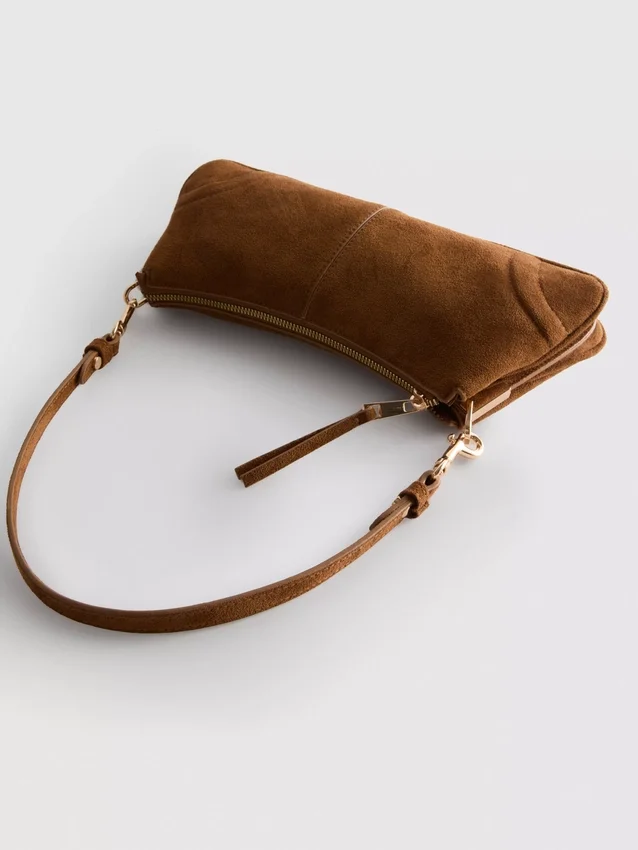 Bolso de hombro de gamuza sintética