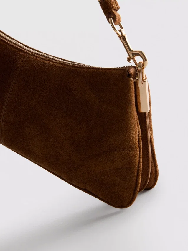 Bolso de hombro de gamuza sintética