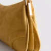 Bolso de hombro de gamuza sintética