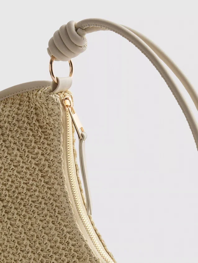 Bolso de hombro tejido