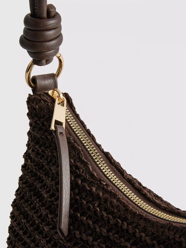 Bolso de hombro tejido