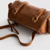 Bolso tipo bombín de imitación de cuero con efecto desgastado