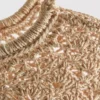 Bolso tipo cubo de croché de Paula Echevarría