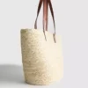 Bolso tipo cubo de paja