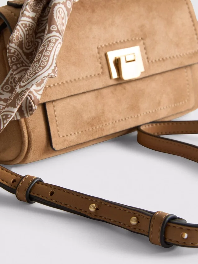 Bolso tipo «grab bag» con asa tipo bufanda