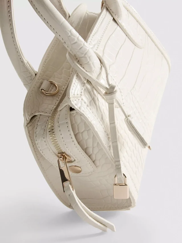 Bolso tipo tote con efecto cocodrilo
