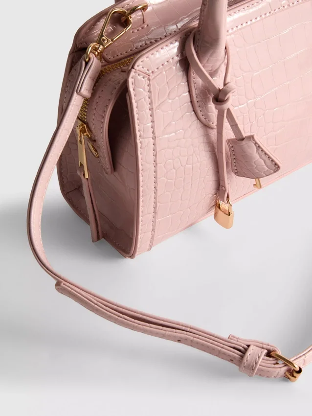 Bolso tipo tote con efecto cocodrilo