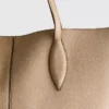 Bolso tipo tote con panel de gamuza sintética