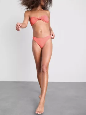Braguita de bikini brasileña a rayas