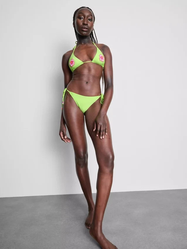 Braguita de bikini con lazo lateral y cuentas
