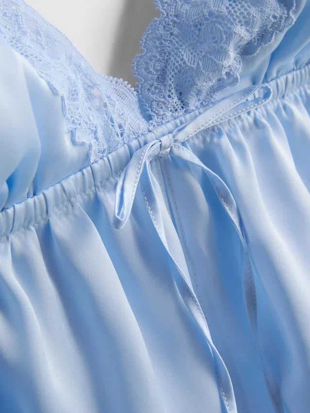 Bralette tipo babydoll de encaje y satén nupcial
