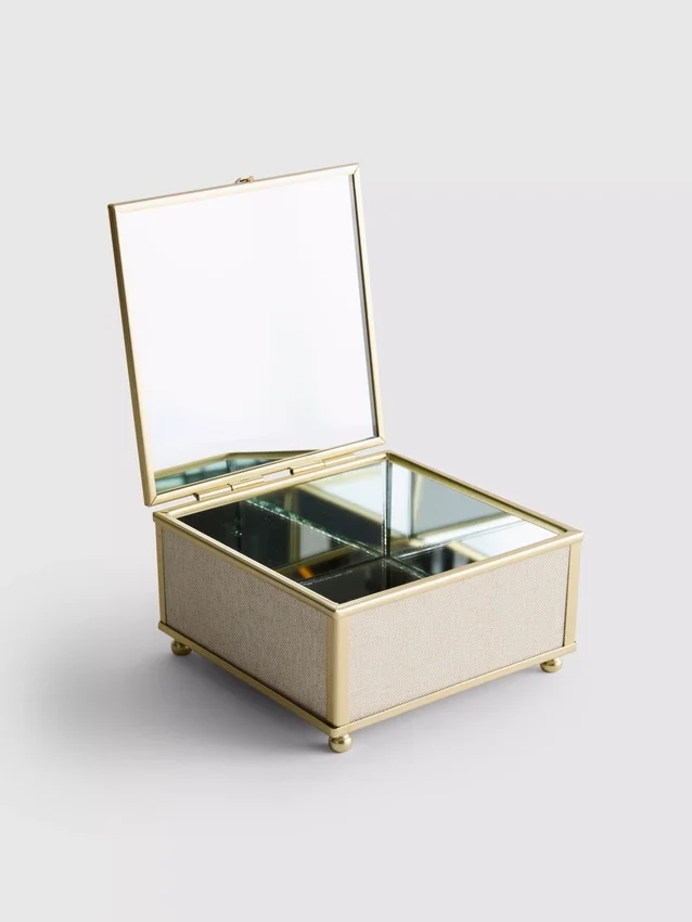 Caja de joyas con espejo