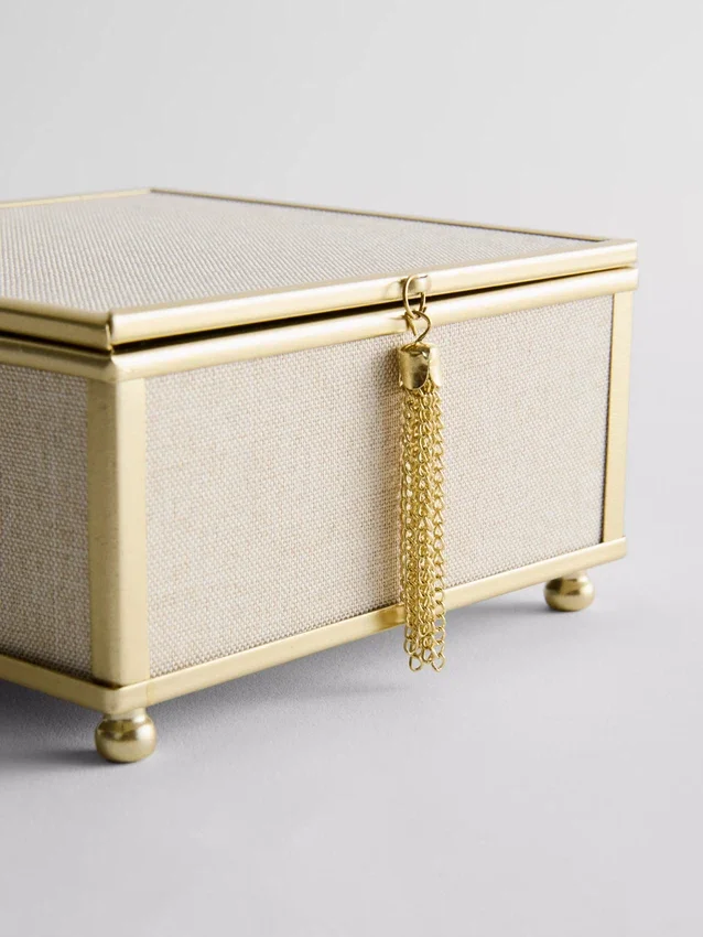 Caja de joyas con espejo