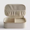 Caja de joyas decorada para novias