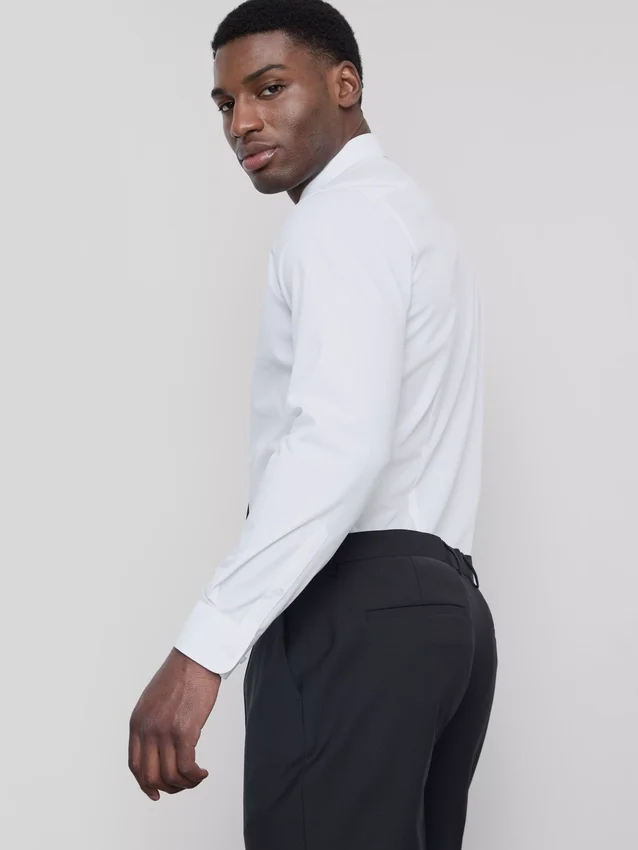 Camisa ajustada elástica con botones