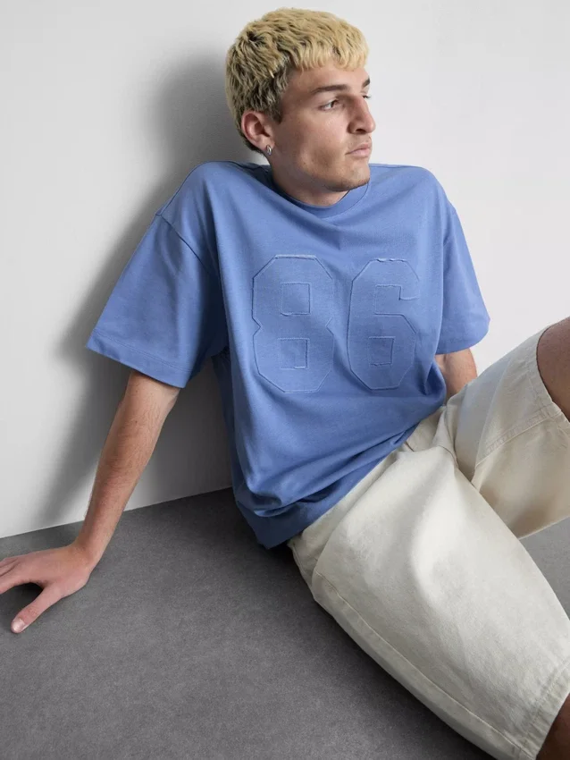 Camisa con número en aplique