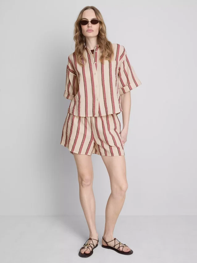Camisa de algodón a rayas de corte holgado