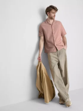 Camisa de manga corta con textura