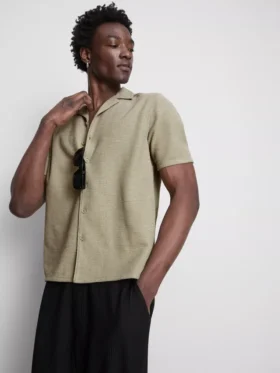 Camisa de manga corta con textura